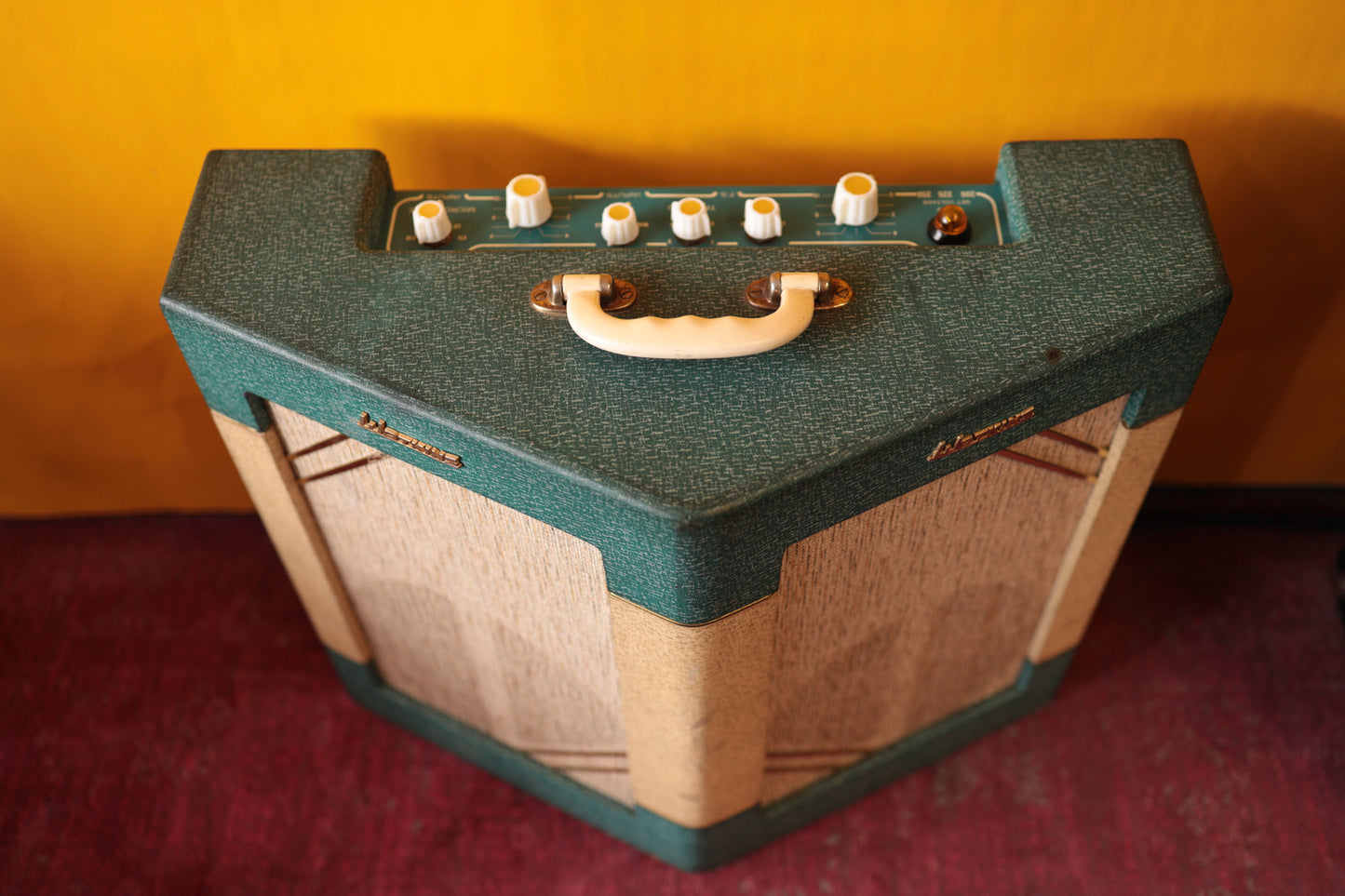 Watkins Dominator Tremolo V Front (mid-60s)