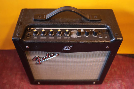 Fender Mustang I V2 (2015)