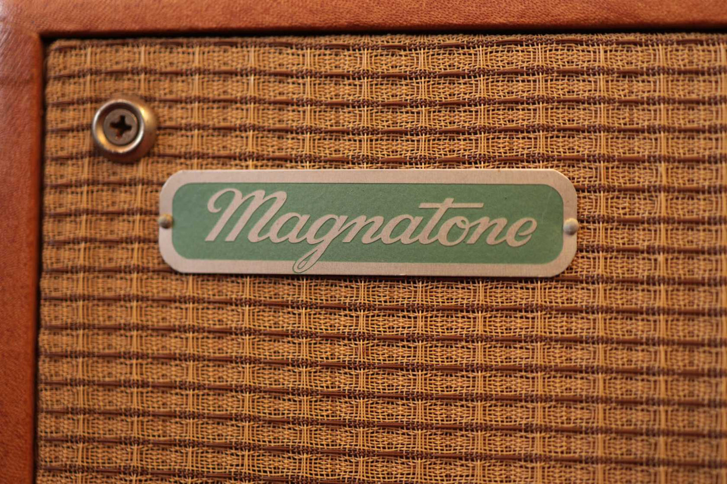 Magnatone Troubadour Model 112 (1954)