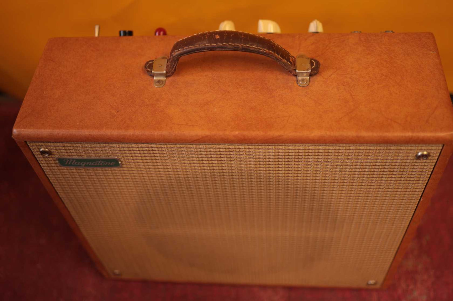 Magnatone Troubadour Model 112 (1954)